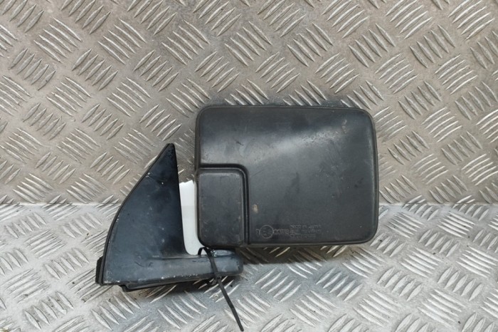 Oglinda laterală st&acirc;nga MITSUBISHI L 200 K7_T, K6_T 1996 OEM: MR109253 29440072