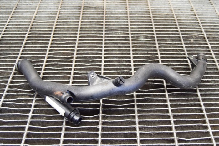 Furtun de lichid de răcire BMW X1 F48 2016 12068833