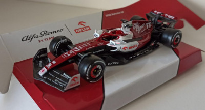 Macheta Alfa Romeo C42 Valtteri Bottas Formula 1 2022 - Bburago 1/43 F1 foto