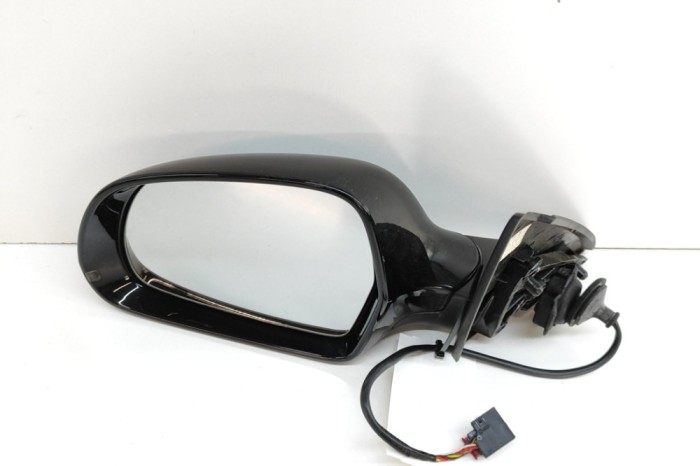 Oglinda laterală st&acirc;nga AUDI Q3 8U 2014 OEM: 8U2857409F 24460260