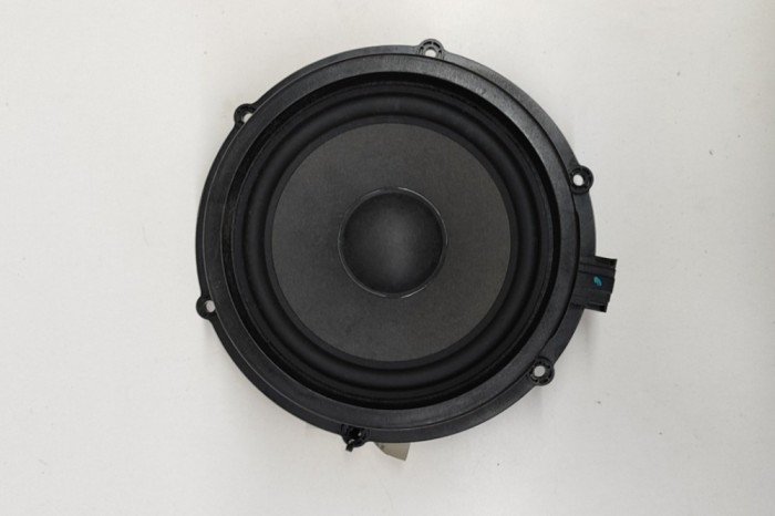 Difuzor ușă st&acirc;nga spate PORSCHE CAYENNE 92A 2015 OEM: 7P5035710A,7P5.035.710A 22448691