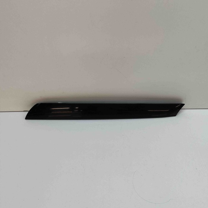 Ornament vertical parbriz dreapta MINI COUNTRYMAN R60 2015 OEM: 9801510