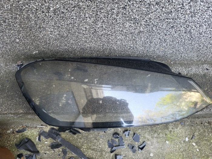 Sticlă far dreapta VW Golf 7