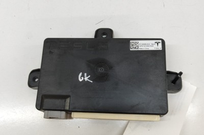 Modul de control ușă st&amp;acirc;nga spate TESLA MODEL X 2020 OEM: 1045490-00-H | 31691388 foto