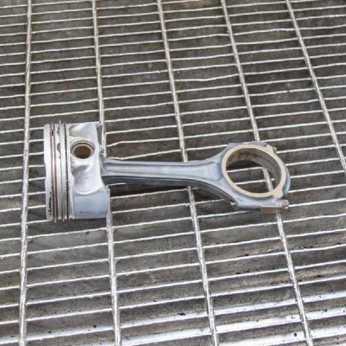 Piston MERCEDES-BENZ CLA Coupe C117 2013 OEM: A2700301617,A2700300320 10017680