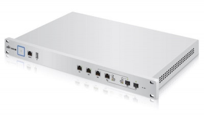 Ubiquiti unifi security gateway usg-pro-4 2x gigabit wan 2x gigabit lan 2x sfp 1x usb foto