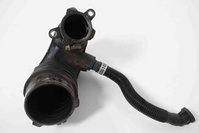 Furtun AUDI A6 Avant 4F5, C6 2006 OEM: 4F0129615E