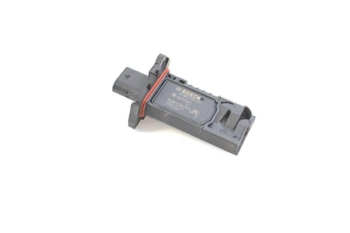 Debitmetru de aer BMW 7 G11, G12 2016 OEM: 8605565,0280218324 4028403