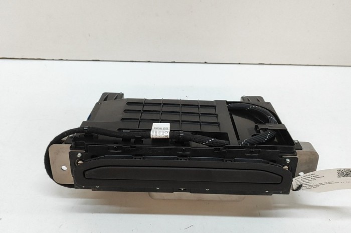 Ecran de navigație AUDI Q7 4M 2016 OEM: 4M0857273,4M0919604,4M0857974 | 32061591