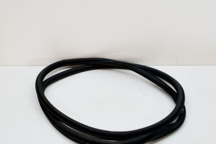 Garnitura ușă st&acirc;nga față SKODA KAMIQ 2021 OEM: 658867365B | 14931086