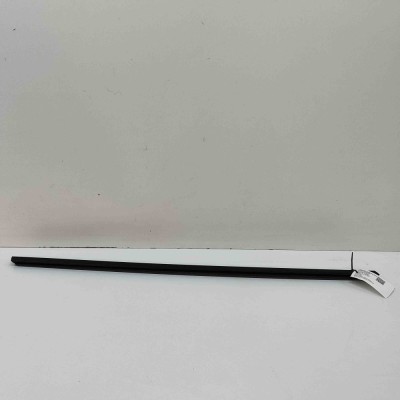 Chedar geam ușă dreapta față TESLA MODEL Y 2024 OEM: 1495712-00-C,1495713-00-C foto