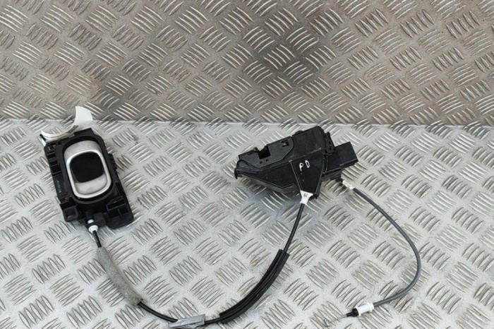 &Icirc;ncuietoare ușă dreapta față CITRO&Euml;N C5 AIRCROSS 2021 OEM: 9827863580,PSA278640 27762581