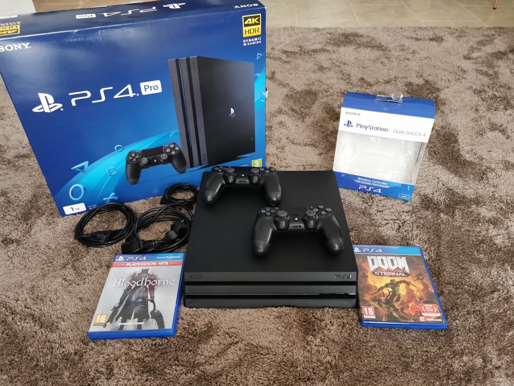 Vand PS4 Pro | arhiva Okazii.ro