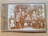 H409-I-CDV foto veche Trupa tigani muzicanti Rusia posibil zona Bucovina- Cabinet Portrait Art Nouveau sfarsit de 1800 inceput de 1900 carton gros.