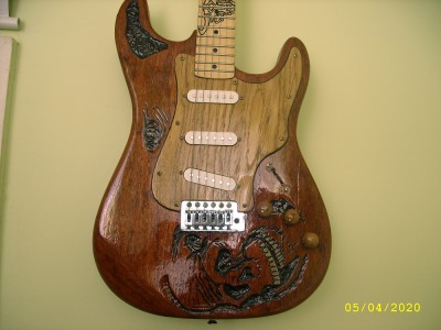 Chitara electrica tip STRATOCASTER lemn de BUBINGA foto
