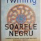 Soarele negru &ndash; James Twining