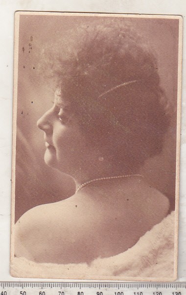bnk foto Portret de femeie - Foto Splendid N Buzdugan Bucuresti