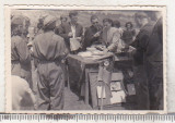 Bnk foto Tecuci - Concursul echipelor sanitare - 1956, Alb-Negru, Romania de la 1950