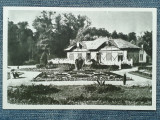 608 - Oradea Baile Victoria - in parc / carte postala RPR vedere necirculata, Circulata, Fotografie
