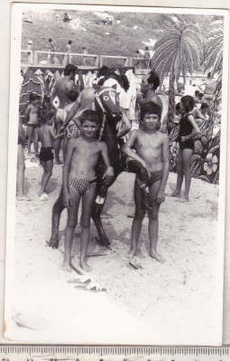 bnk foto Copii la plaja - Eforie Sud anii `70 foto