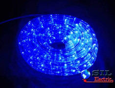 Furtun luminos cu jocuri de lumini 24 LED/m albastre cablu transparent WELL foto