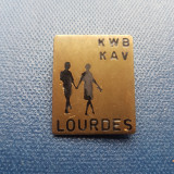 C599-I- Insigna pelerinaj veche Lourdes bronz aurit. Perioada interbelica, 3 cm.