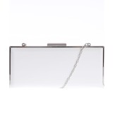 Clutch alb elegant cu lant argintiu