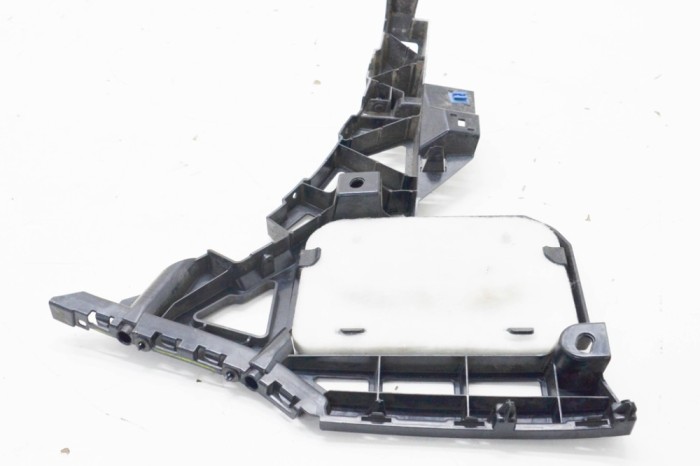 Suport bara de protecție st&acirc;nga spate MERCEDES-BENZ GLE W166 2015 OEM: A1668851721 13705564