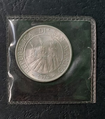 500 Lire &amp;quot;Pigeons&amp;quot; 1974, San Marino - A 2643 foto