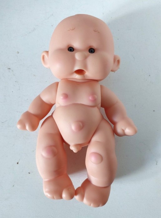 (T) Papusa vintage bebe Gadir Artesanal, baiat, 19 cm, anii 80, anatomic corect