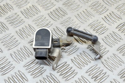 Senzor de nivel &amp;icirc;nălțime dreapta spate BMW 5 F10 2015 OEM: 6860843 | 13557366 foto