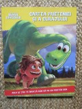 Cartea prieteniei si a curajului. Bunul dinozaur