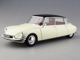 Macheta Citroen DS 19 1956 crem 1:24 replica metal die-cast