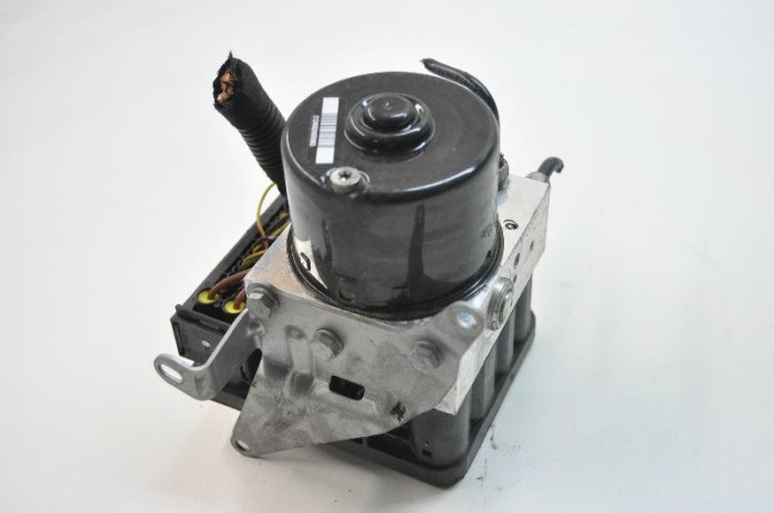 Pompa ABS BMW 3 E90 2008 OEM: 6784764 3723846