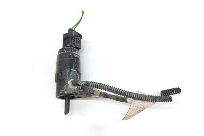 Motor rezervor lichid de parbriz AUDI Q3 F3 2021 OEM: 1K6955651 | 31055072
