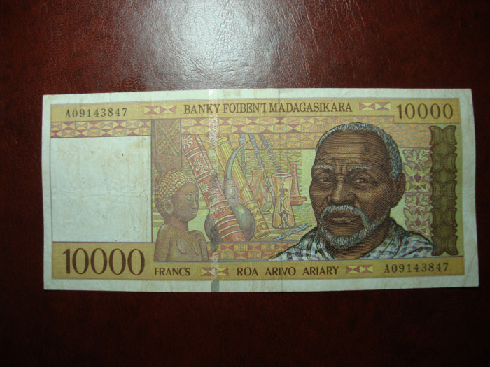 MADAGASCAR 10.000 FRANCI