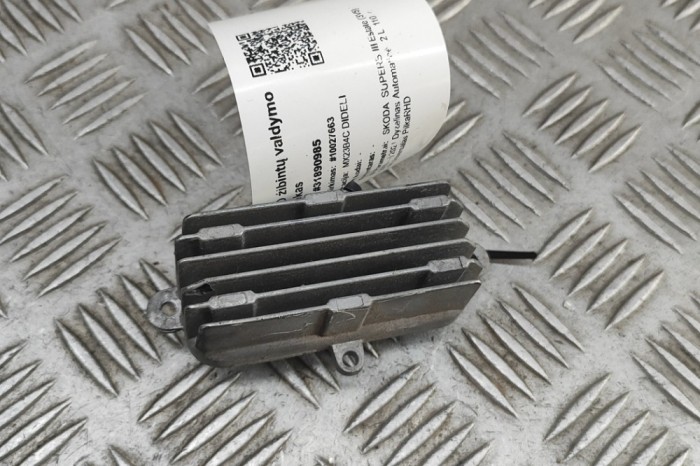 Unitate de control lumini LED SKODA SUPERB III Estate 3V5 2021 OEM: 3V1941645A | 31890985
