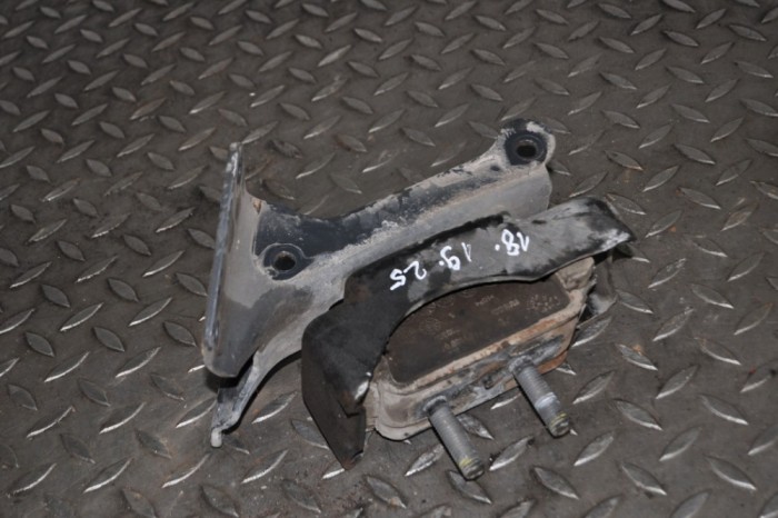 Suport motor dreapta IVECO DAILY VI Flatbed 2015 | 12140529