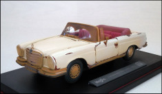 Macheta Mercedes-Benz 280 SE (1967) 1:18 Maisto foto