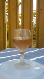 Vin alb de v&acirc;nzare