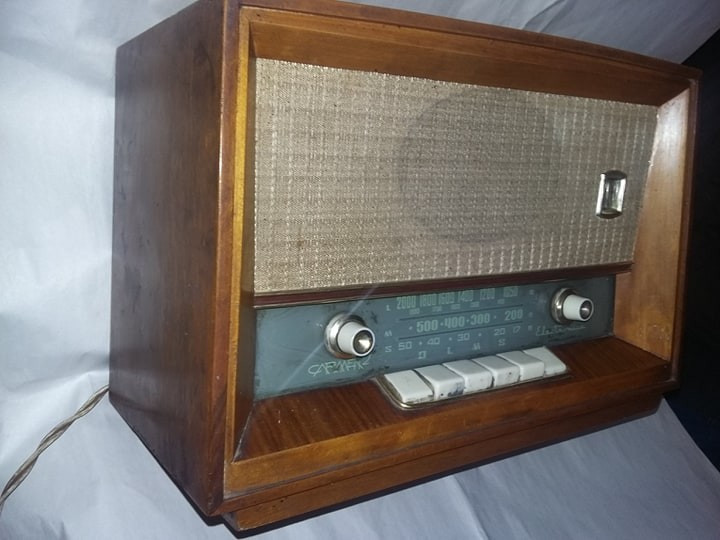 Aparat de radio pe vechi pe lampi,aparat de radio pe lampi CARMEN  2,T.GRATUIT | Okazii.ro