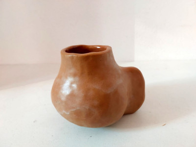 Vas ceramic, vaza in forma deosebita, ceramica, lucrata manual, handmade foto