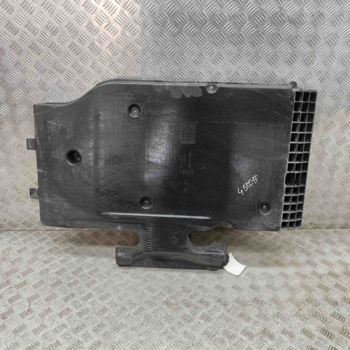 Scut motor dreapta spate VW TIGUAN AD1 2021 OEM: 5QF825506D
