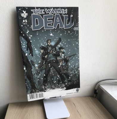 Bandă Desenată &amp;icirc;n Rom&amp;acirc;nă - The Walking Dead #5 (2015) foto