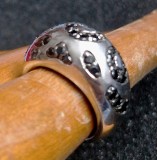 Inel din Argint Stderling .925 cu pietre negre VIVENTY model din mici petre negre marime 53 greutate 12,57 grame, 46 - 56