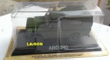 Macheta ARO 240 1972 verde armata - IXO/ DeAgostini Masini de Legenda 1/43, 1:43