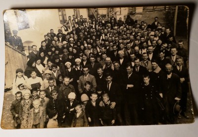 Fotografie grup mare de oameni de Paste 1936 foto