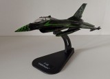 Macheta avion F-16 ADF Fighting Falcon Italian Air Force - Italeri 1/100 F16, 1:100