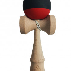 Kendama profesionala, Bila din lemn cu strat de silicon, Rosu/Negru, 35KD