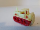 Tractor Faur miniatura, jucarie romaneasca veche, 4 cm, anii 80, plastic